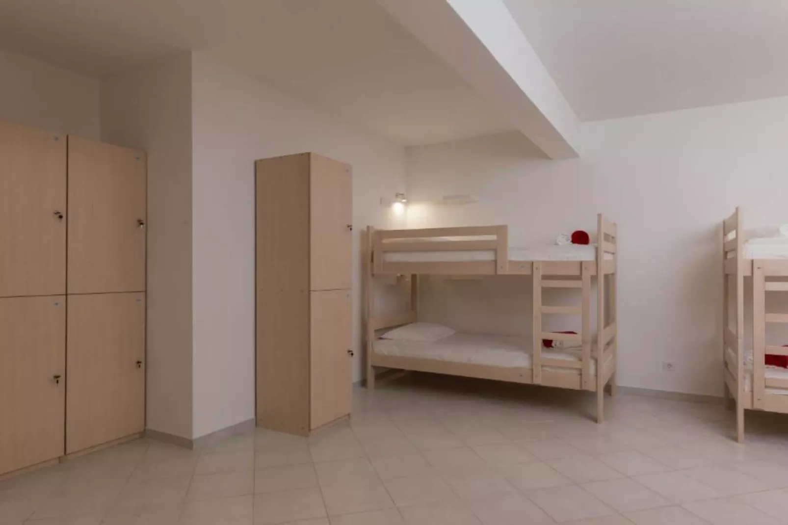 Hostel Free Bird - Bed in Five Bed Mixed Dormitory Room 4  (F)-Slaapkamer
