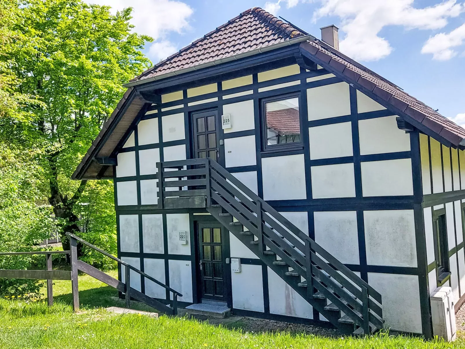 Sternberg 227-Buiten