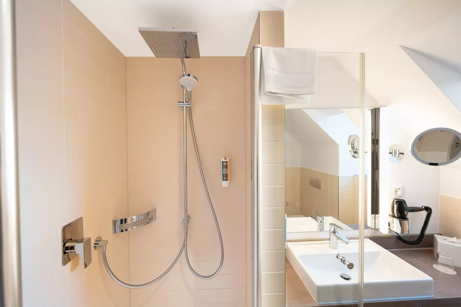 BEECH Resort am Plauer See - 3 Personen-Badkamer