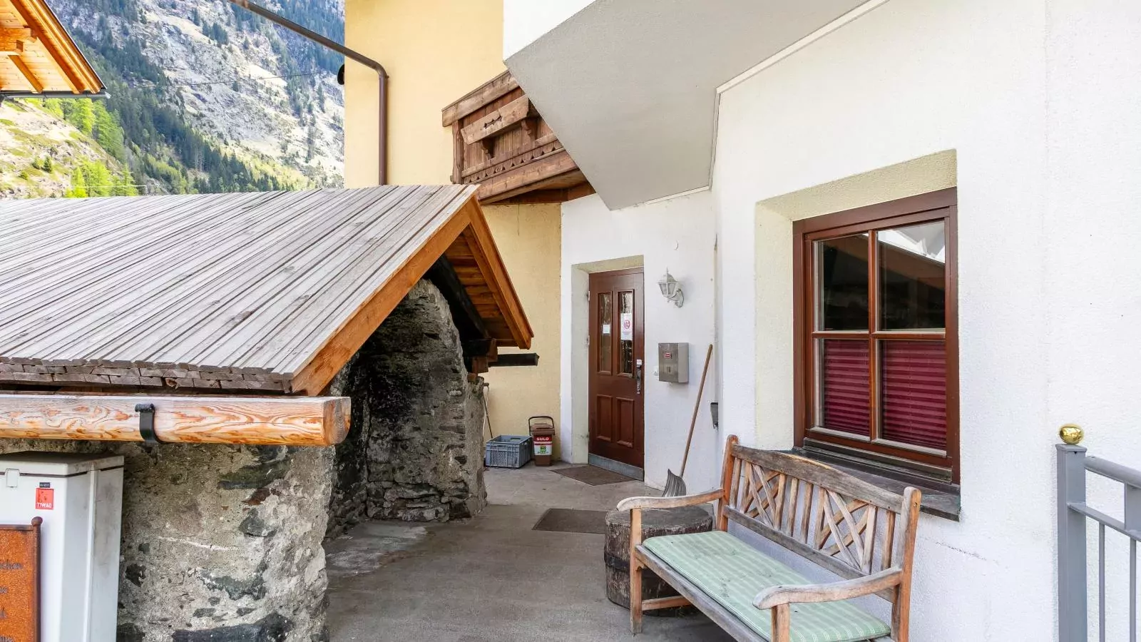 Schweizerhof Enzian-Buitenkant zomer