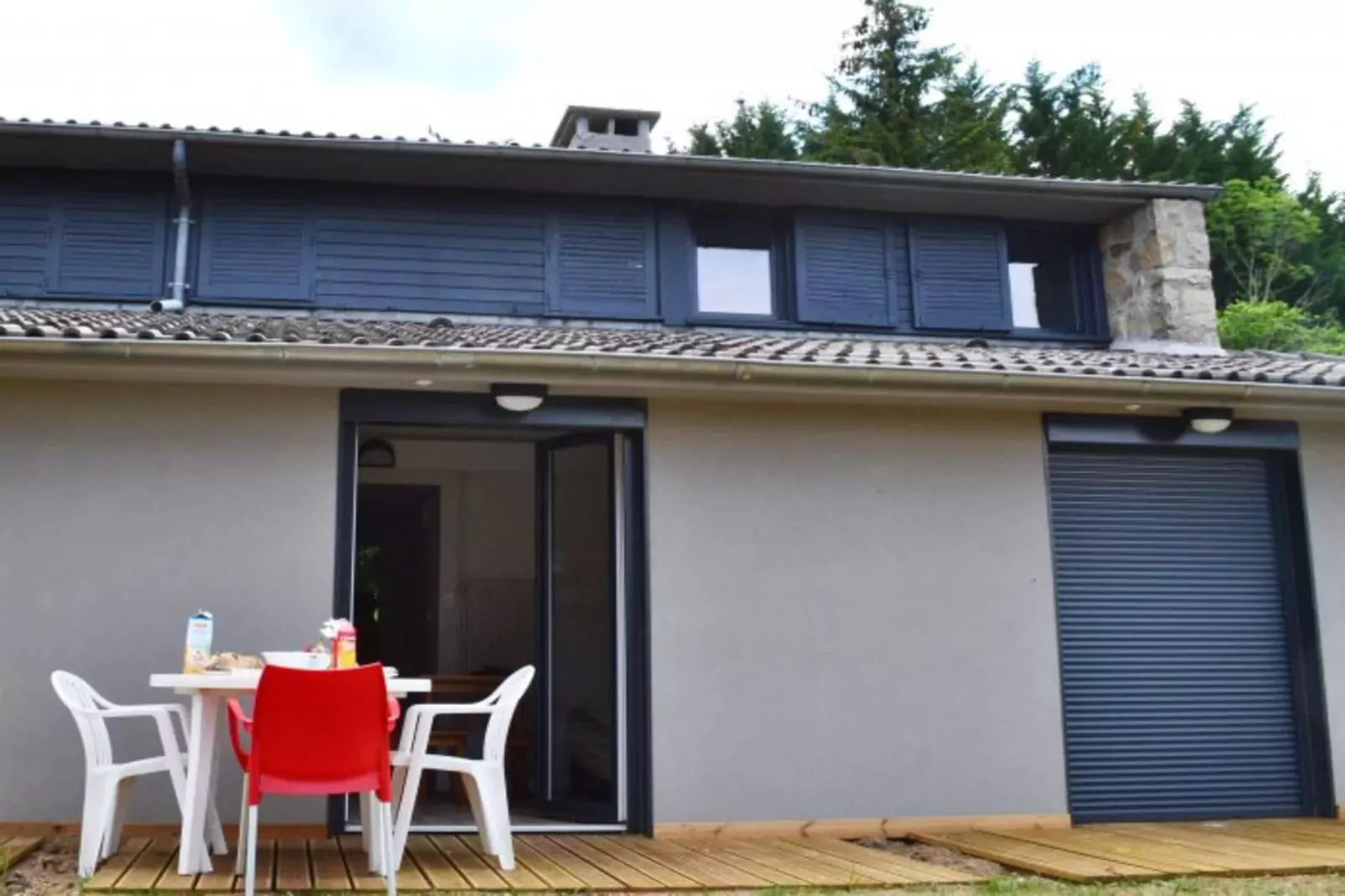 Saint-Julien-Chapteuil - Gîte 2 Pièces 4 Personnes 1  bébé-Terrasbalkon