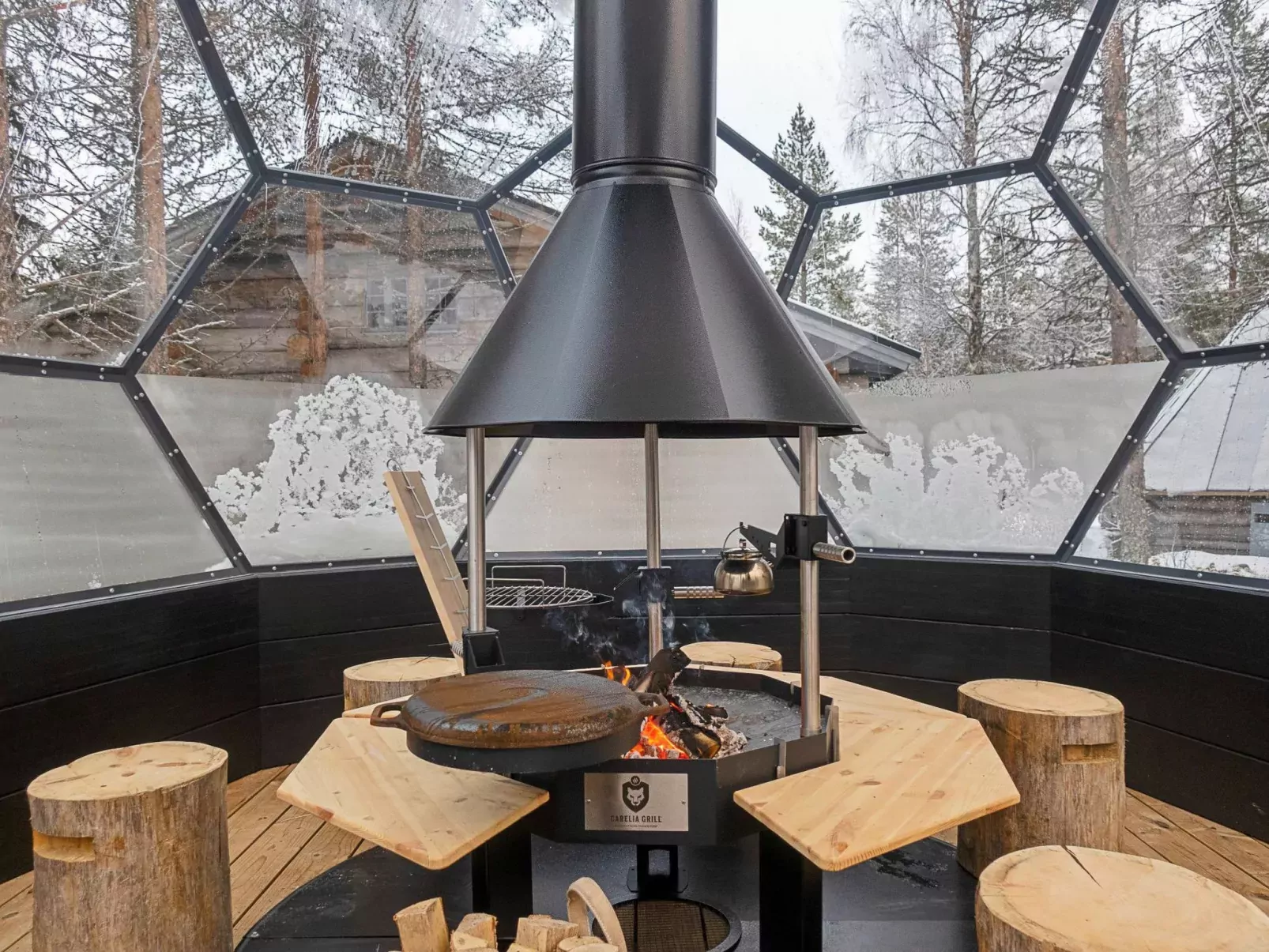 Samruam b aurora cabin-Buiten