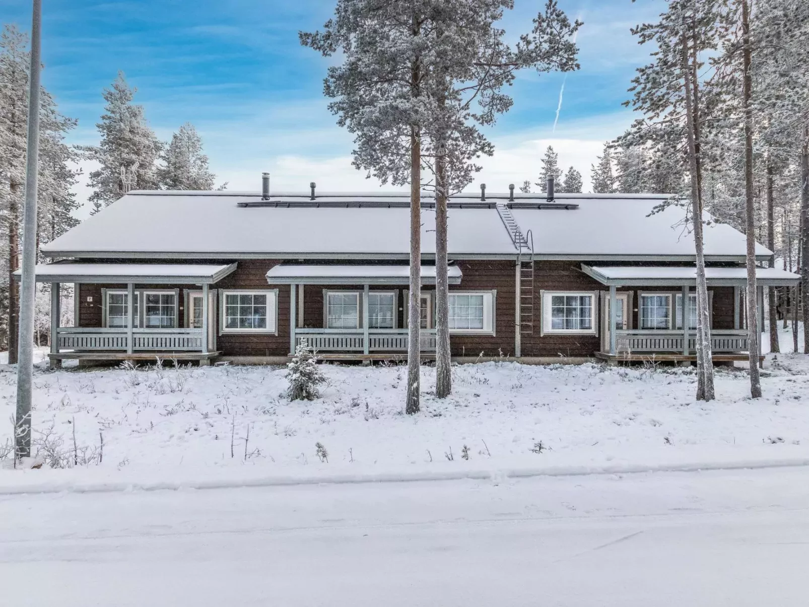 Eki-ylläs a-Buiten