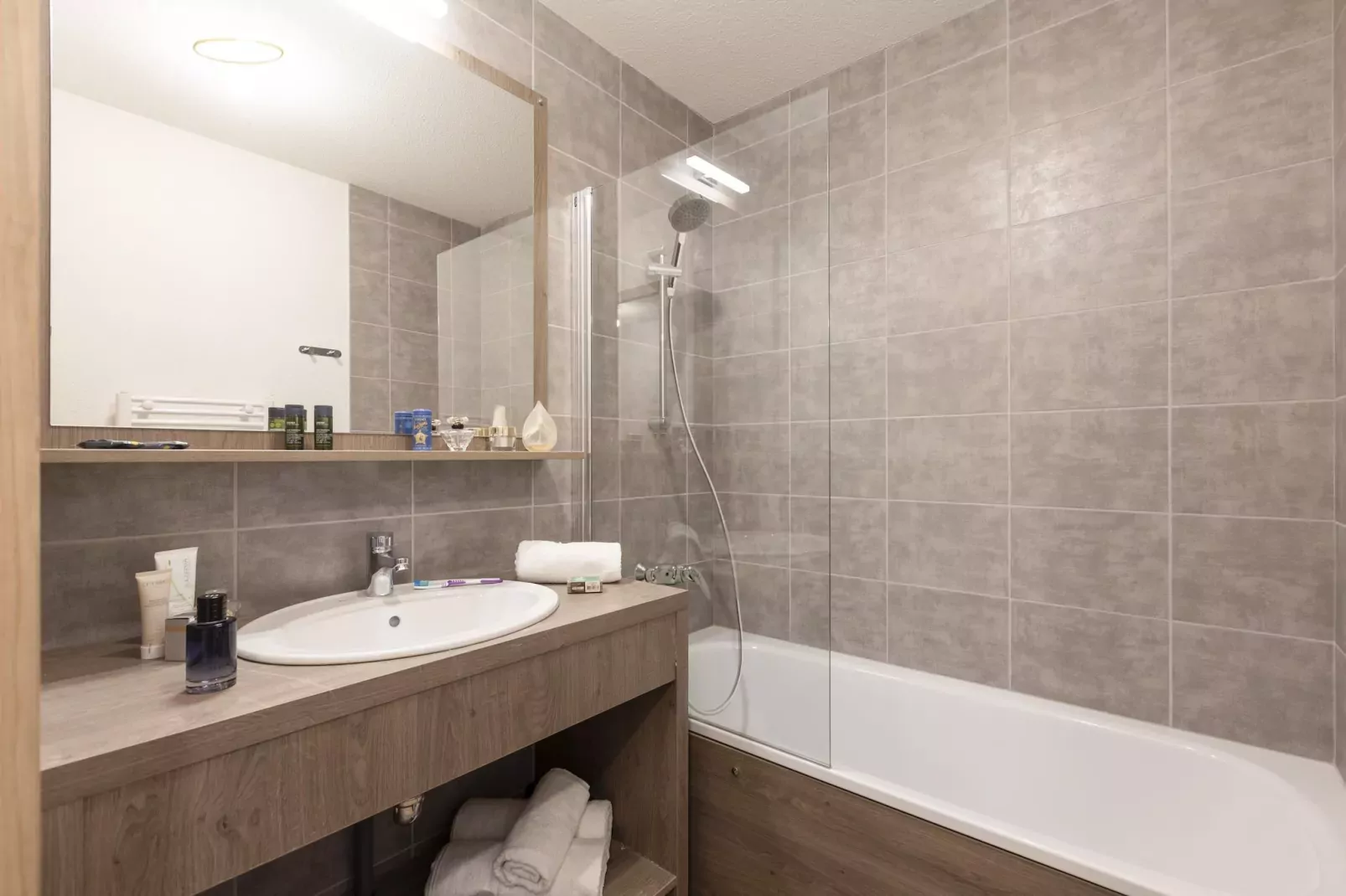 LES DEUX ALPES_S4-Badkamer