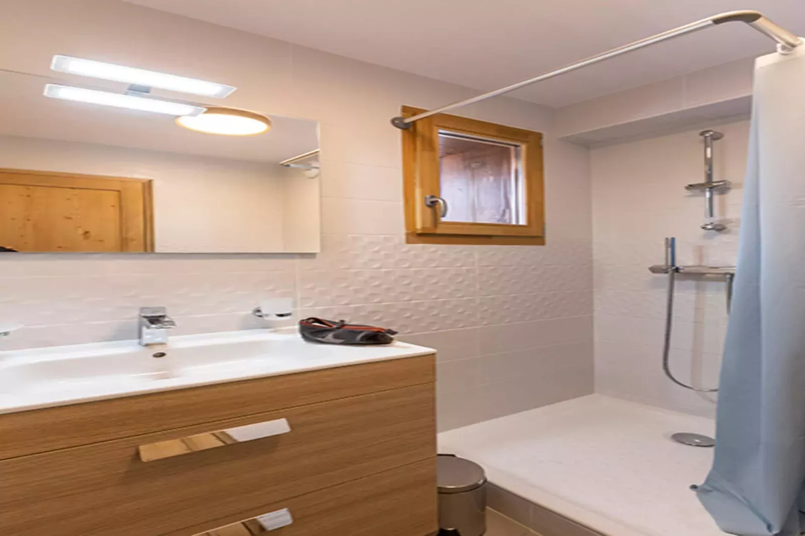VAUJANY Le Saphir-A36P-Badkamer