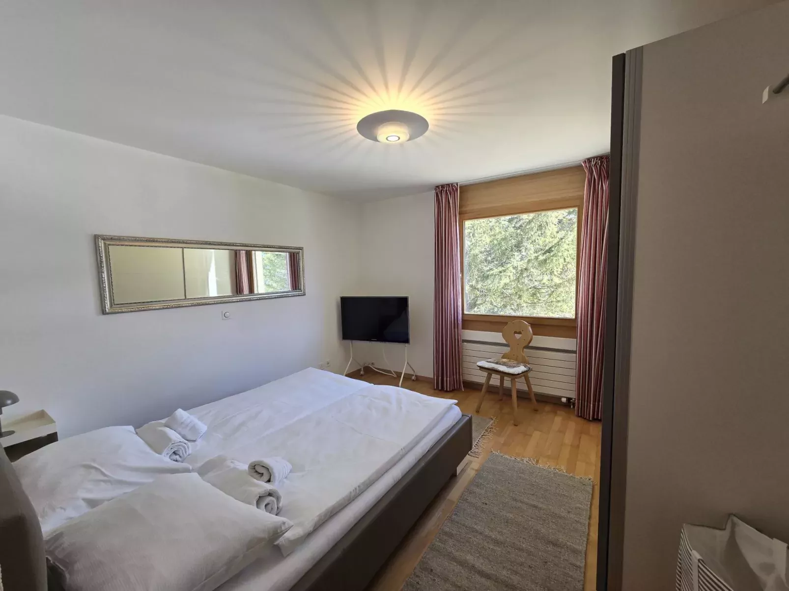 Ferienwohnung Sur Lai-Binnen