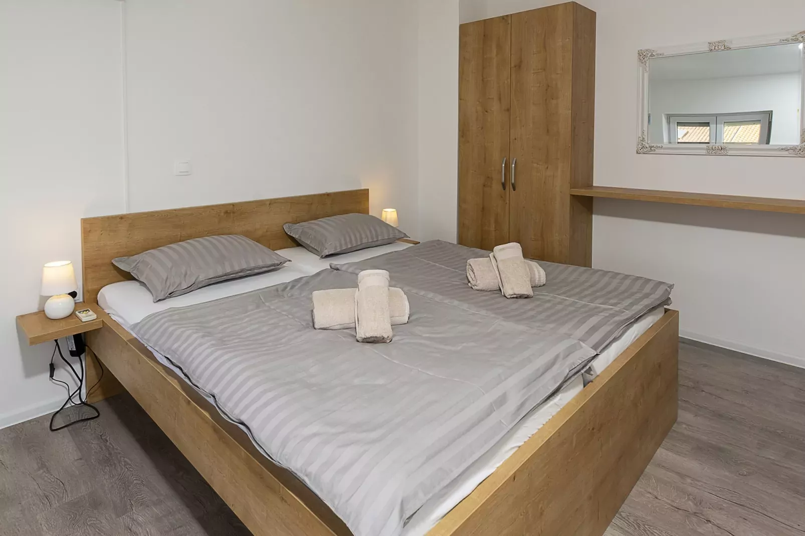 Villa Susanne with Private Pool-Slaapkamer