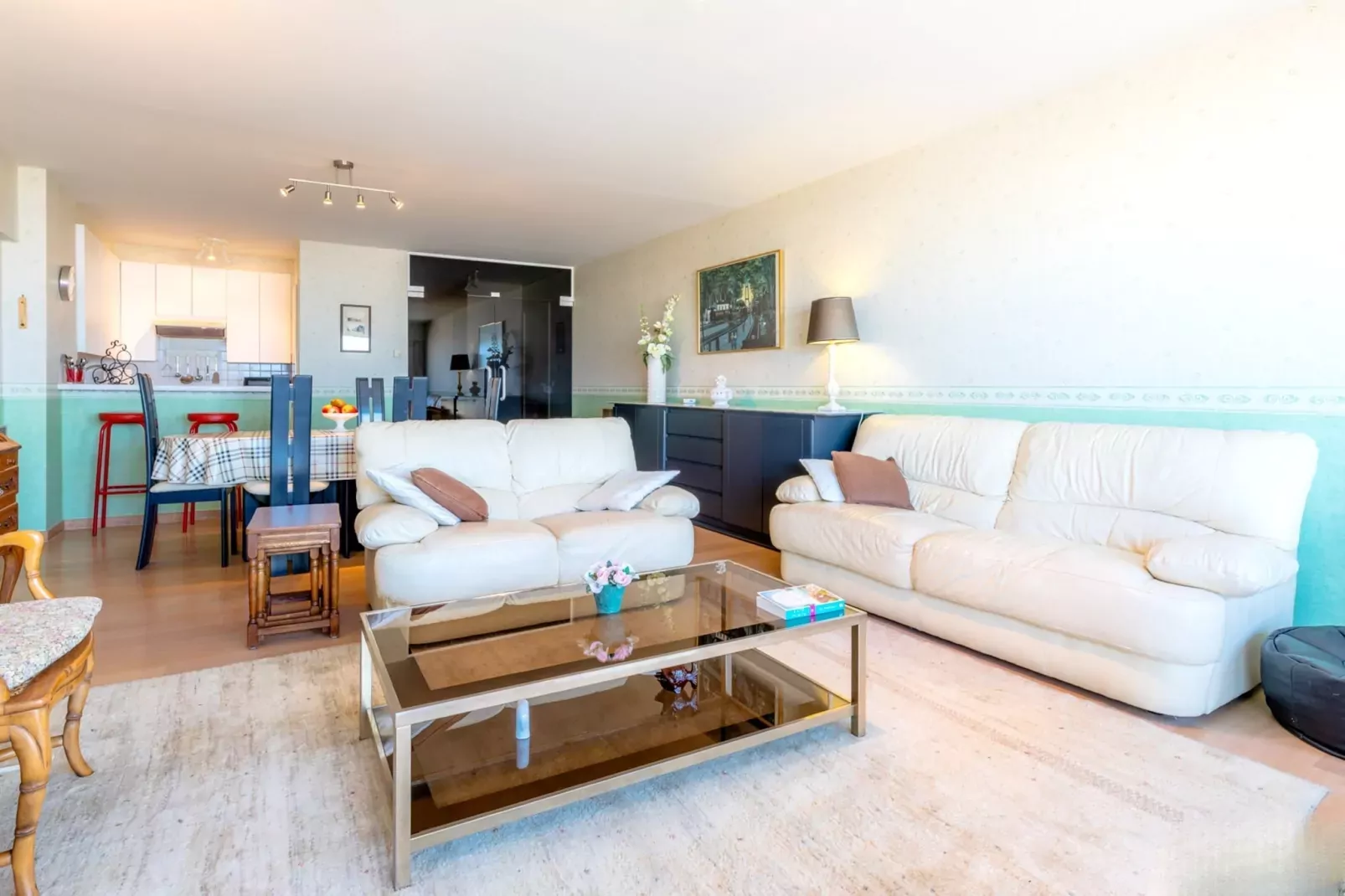 Astoria Palace 0101-Woonkamer