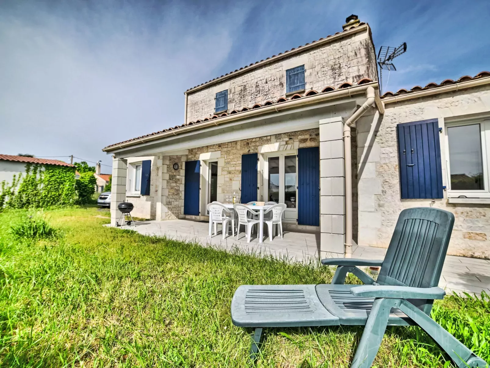 La Brantôme - Buiten