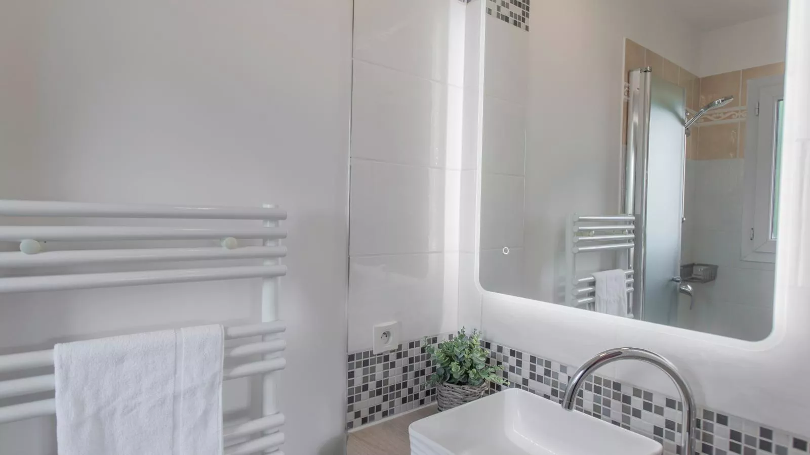 Les Collines-Badkamer