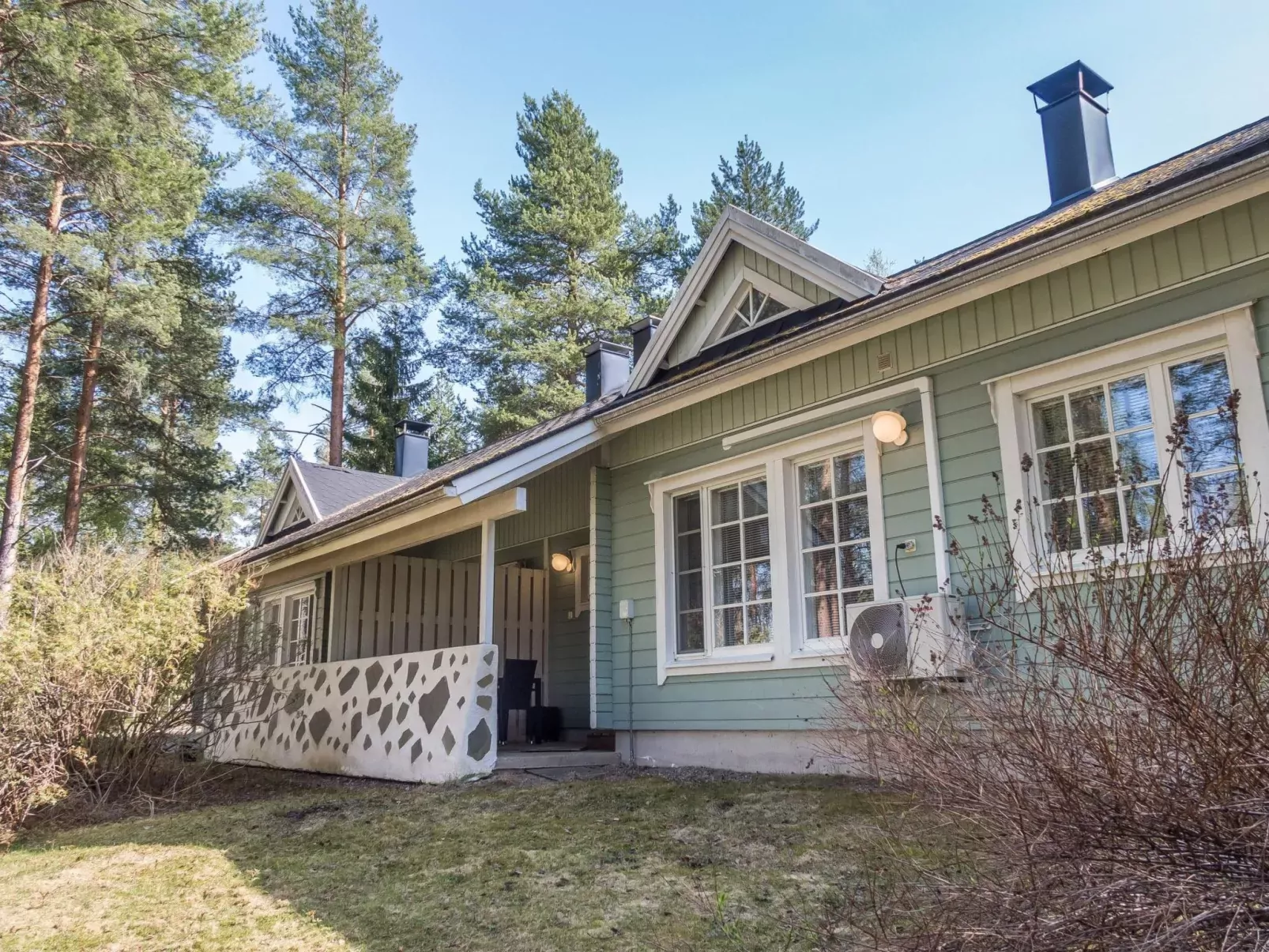 Vuokatin pihlaja 1b-Buiten