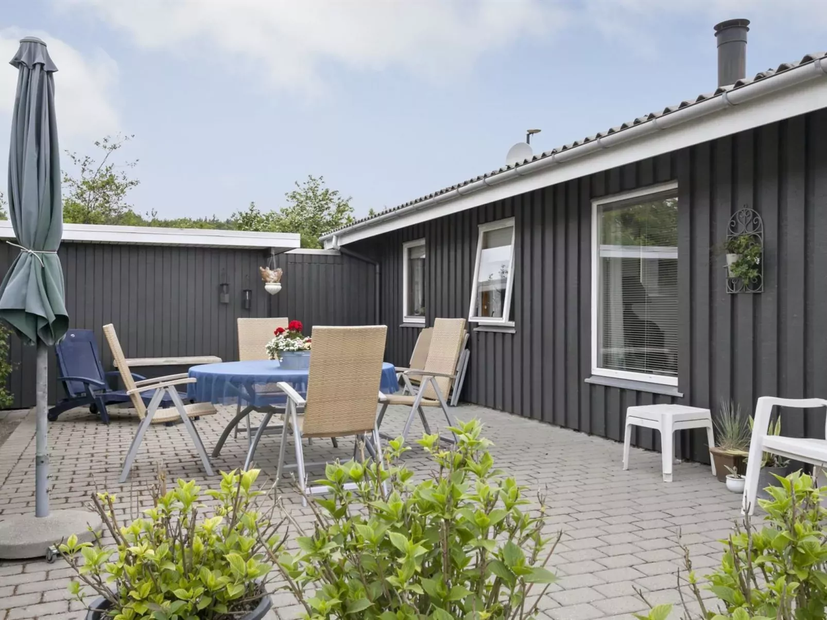 "Cornelius" - 30m from the sea-Buiten