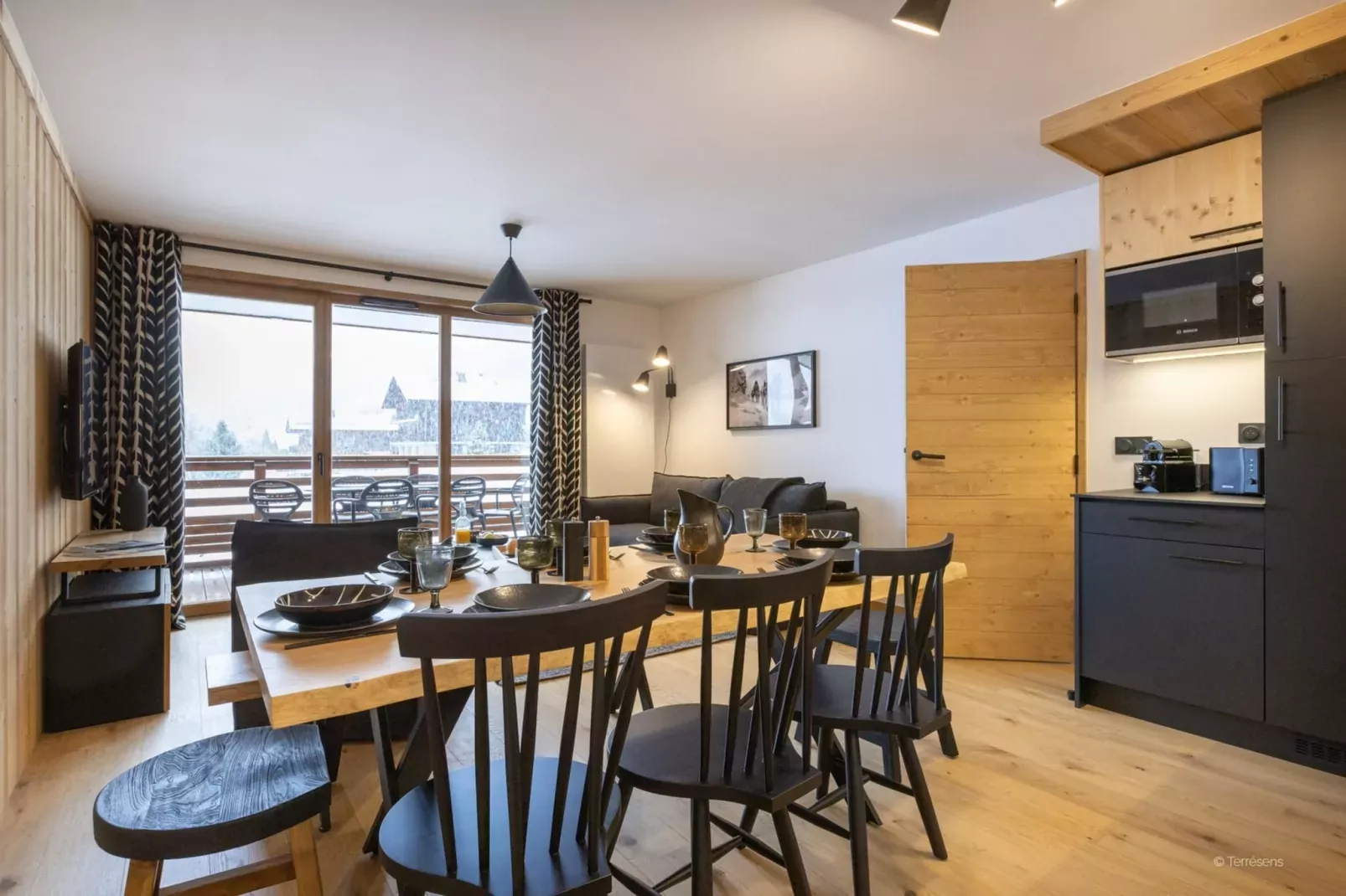 CHAPELLE DABONDANCE Le Flocon Blanc A38P-Eetkamer