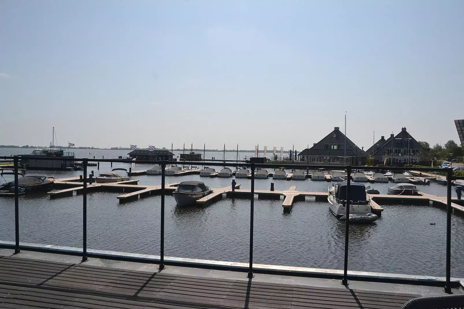 RiggelBrug Sneekermeer-Uitzicht zomer