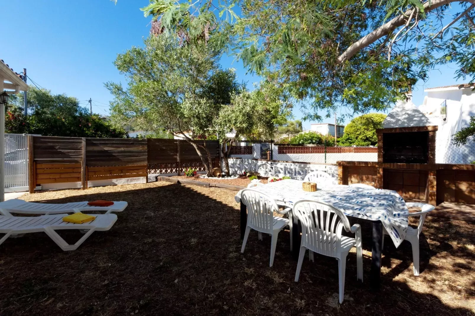 1215 BAIX CAMP casa con jardin-Uitzicht zomer