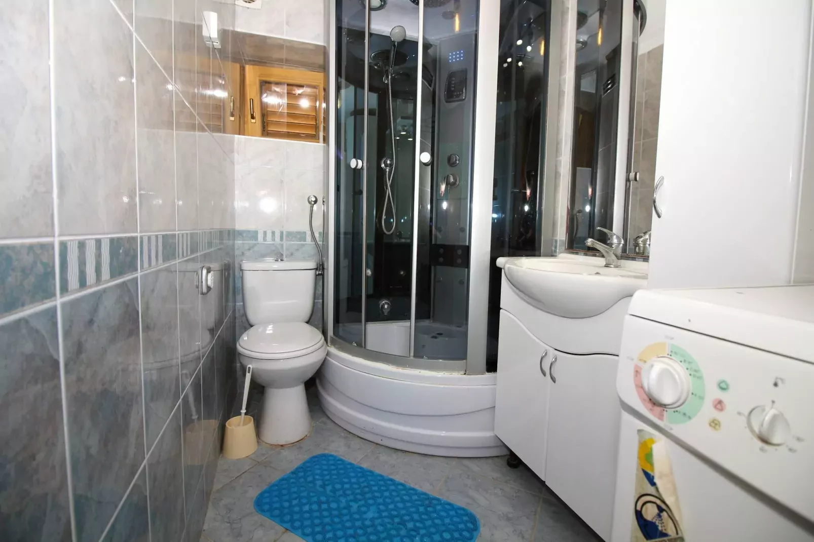 Holiday Home Serov-Badkamer