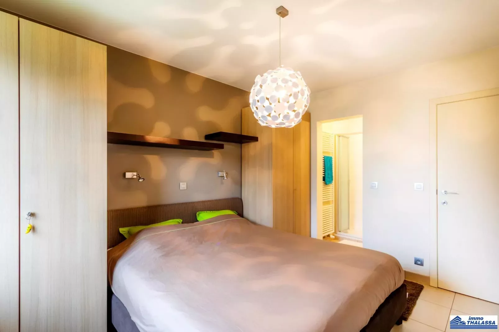 Amena 0101 + garage 14-Slaapkamer