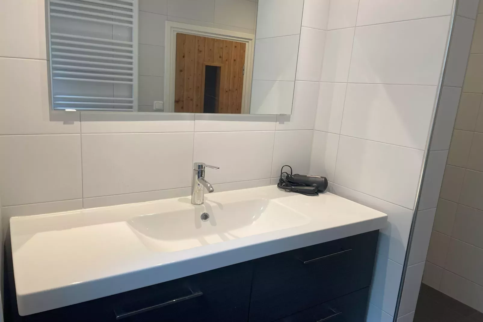 Elperhof home 16A-Badkamer