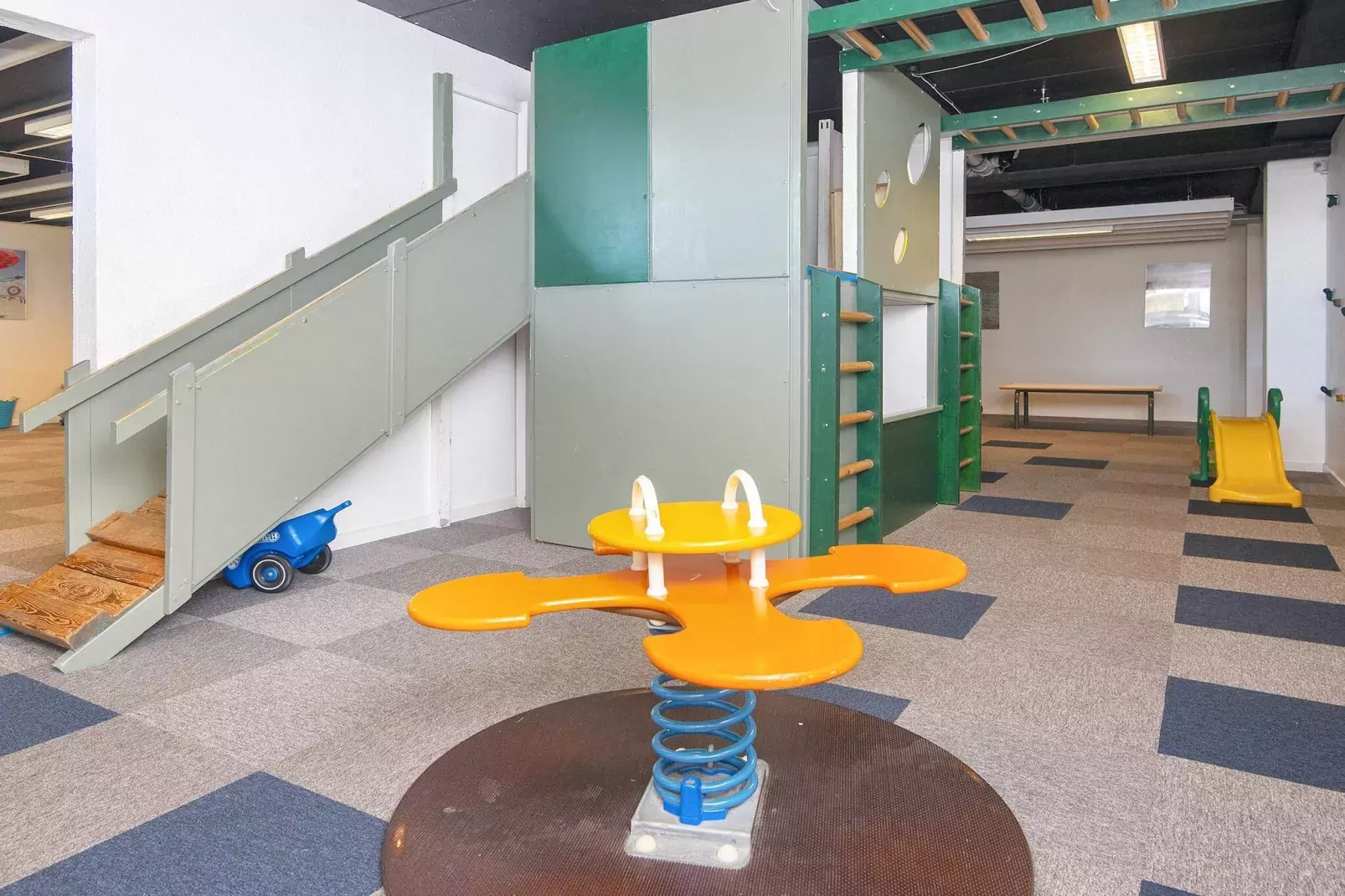 2 rooms-Niet-getagd