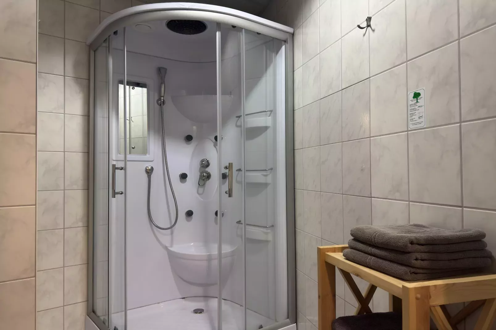 Residence Park am Schweriner See / 2-Raum-App im 2 Stock 60 qm-Badkamer