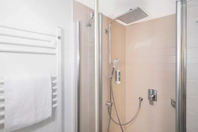 BEECH Resort am Plauer See - 3 Personen-Badkamer