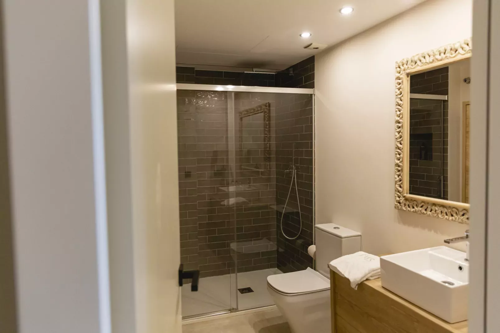RESID.GOLF 30 2-1-Badkamer
