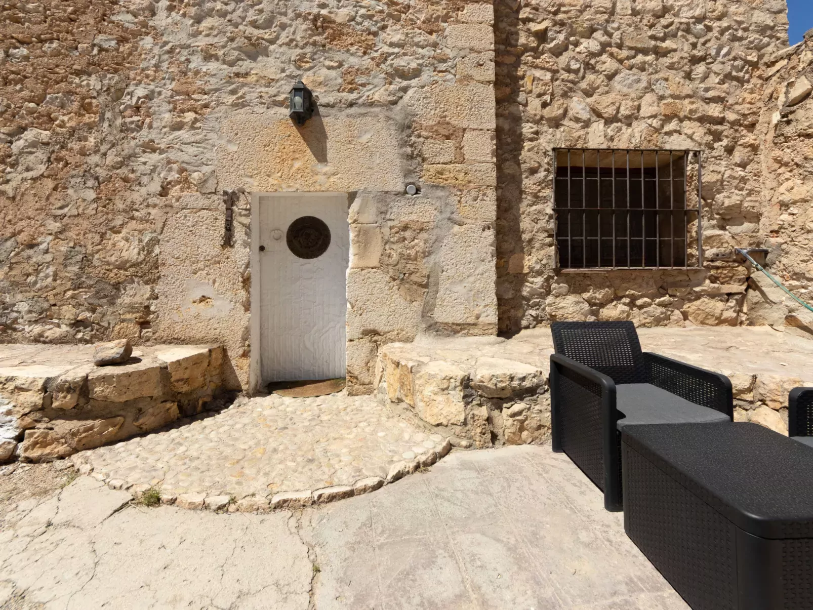 Torre Morralla-Buiten