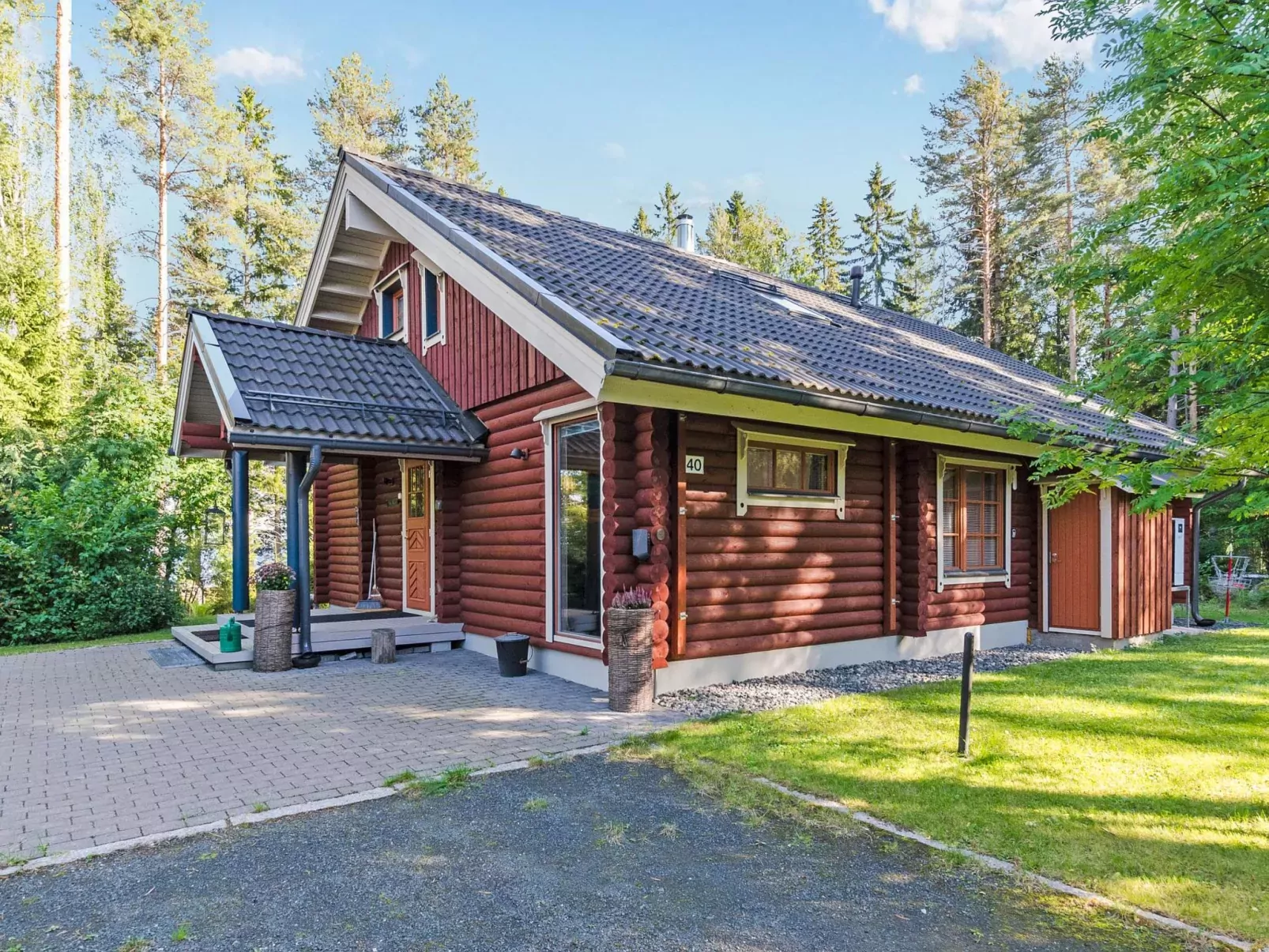 Villa usva-Buiten