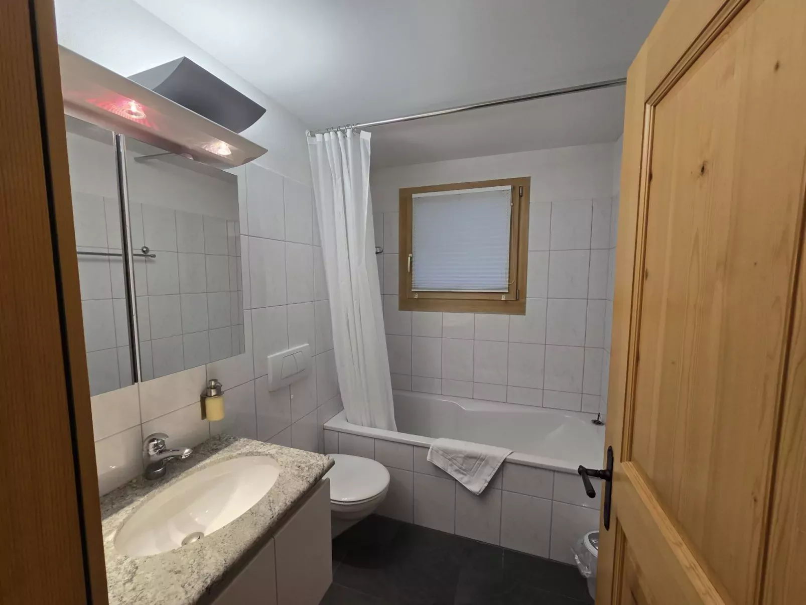 Ferienwohnung Sur Lai-Binnen