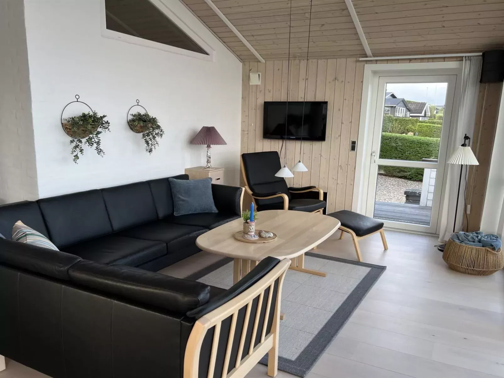 "Jelke" - 500m from the sea-Binnen
