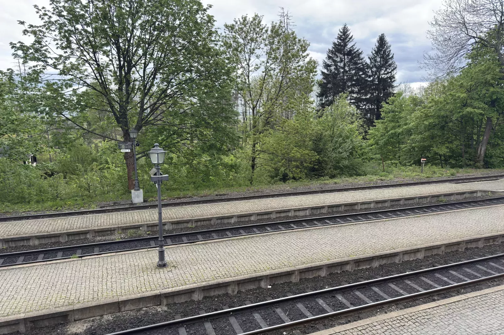 Apartment im alten Bahnhof-Uitzicht zomer