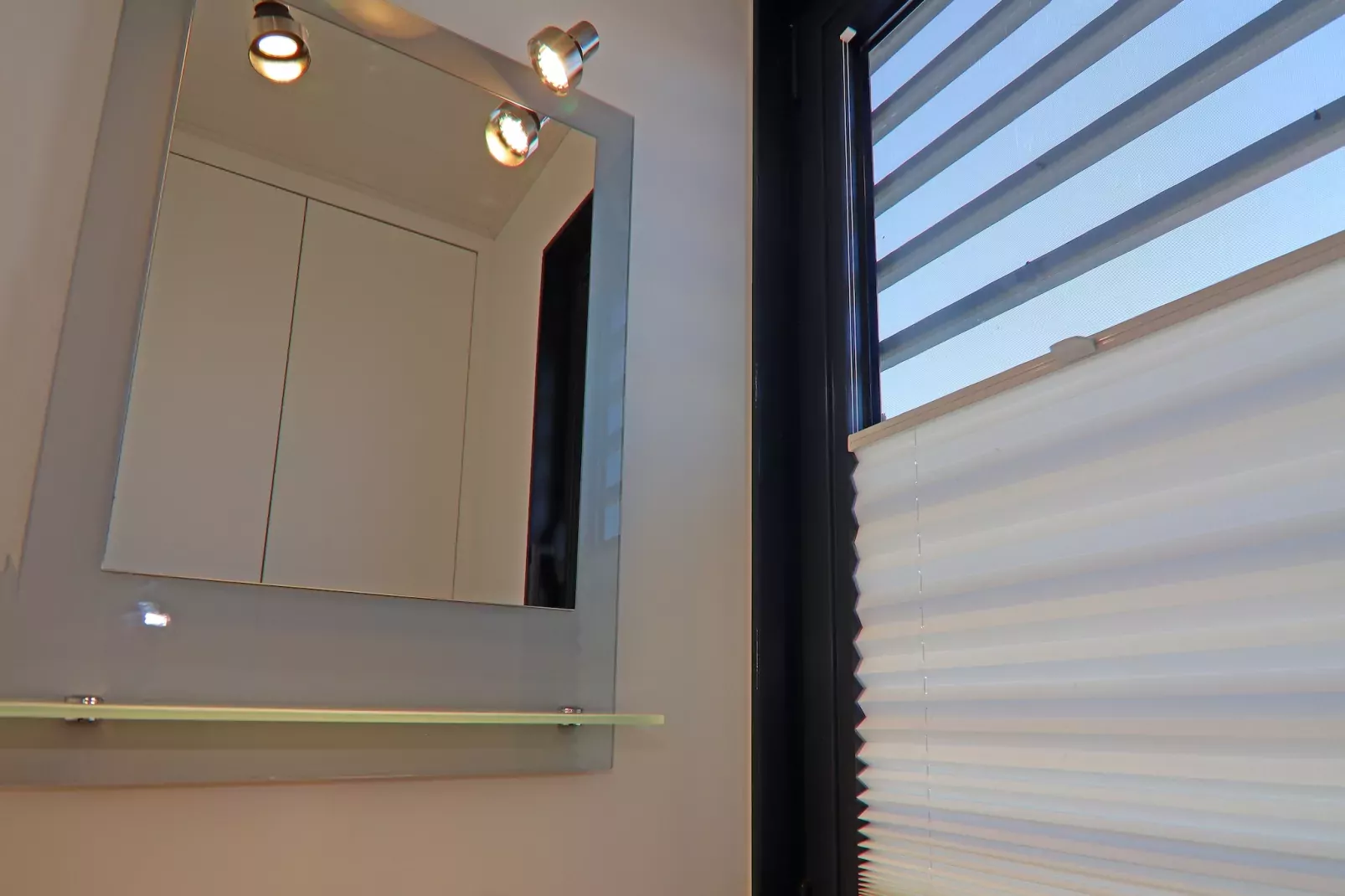 Hausboot Family & Friends LP 4 / 1-2 Personen-Badkamer