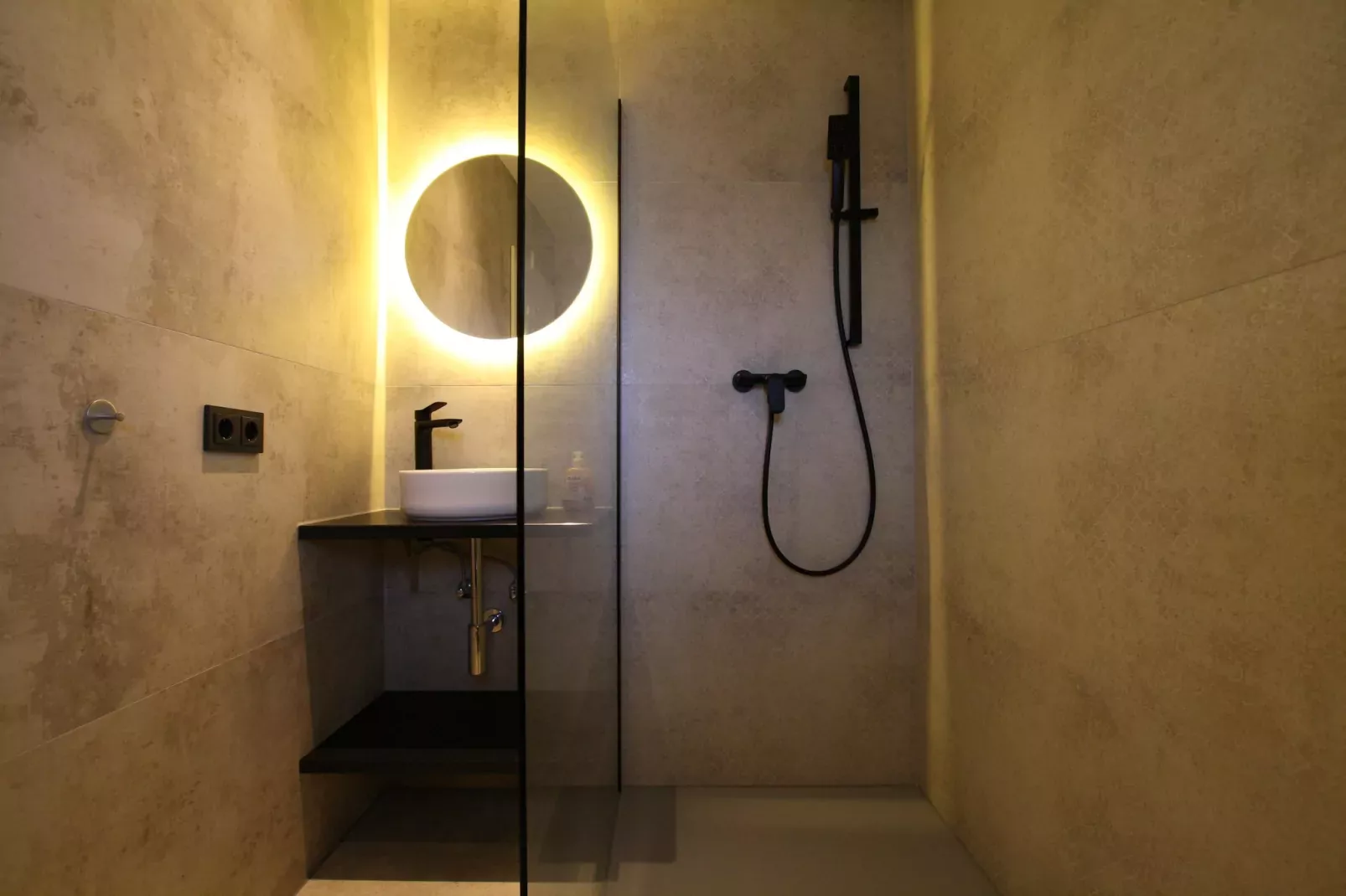 Ferienhaus mit Wasserblick 3 Pers-Badkamer