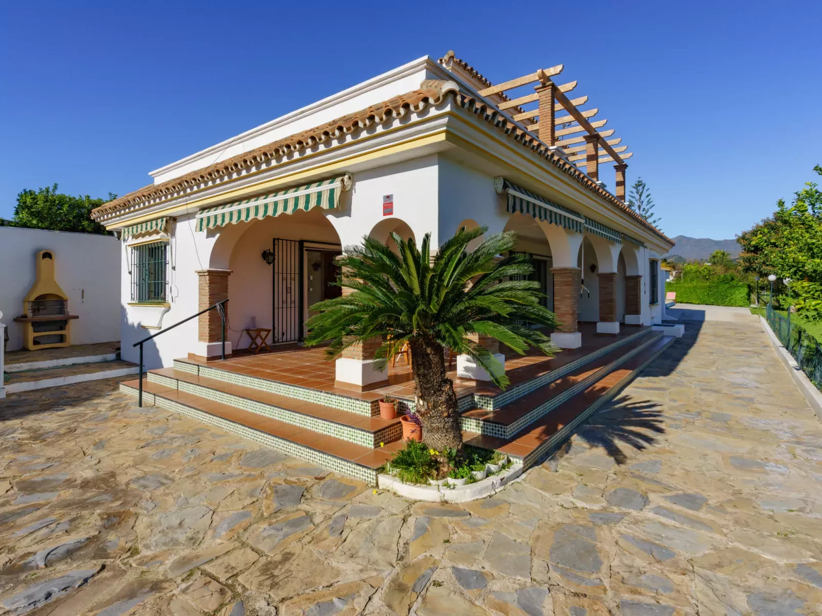 Villa Hermana-Buiten