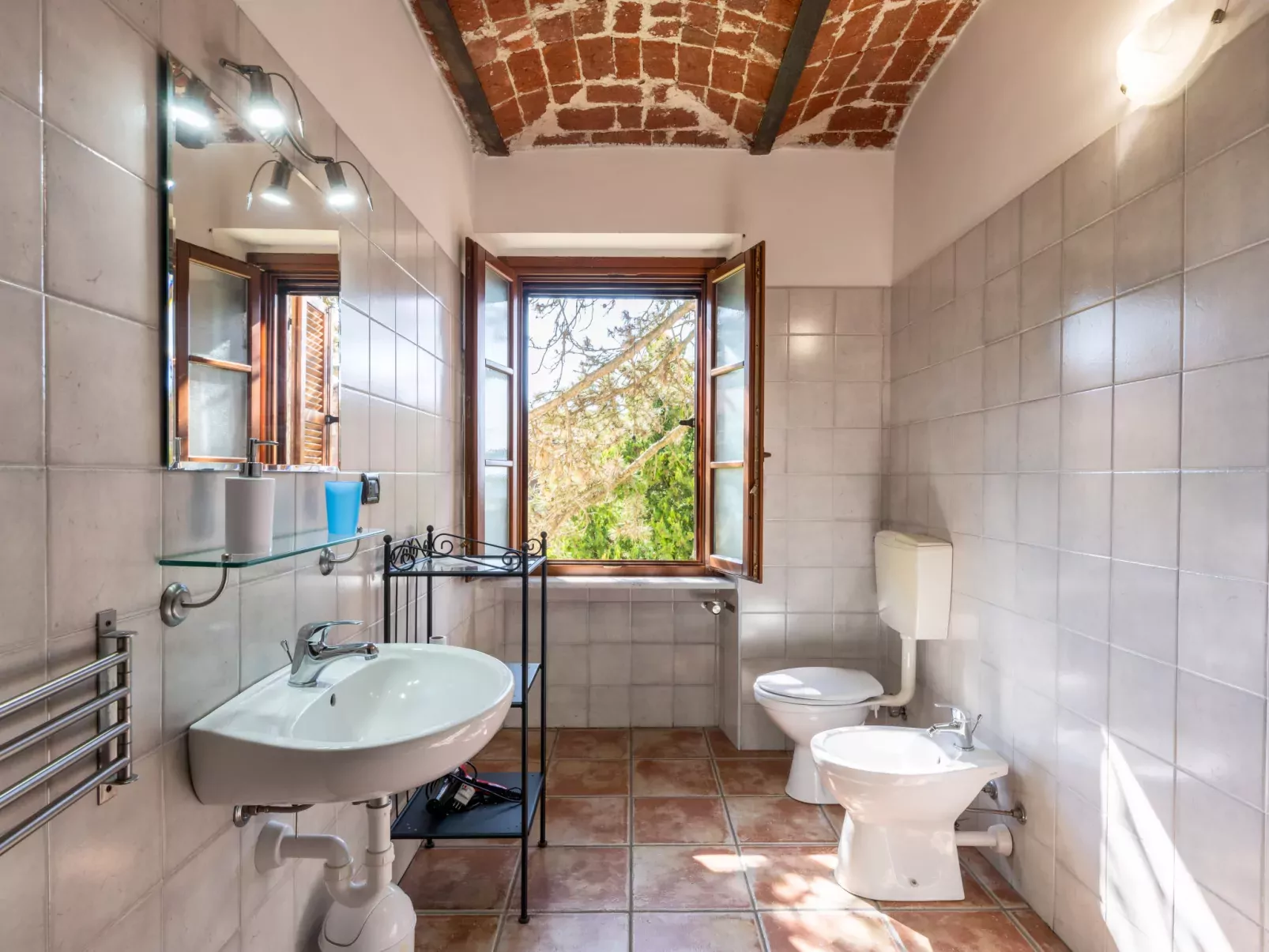 Relais San Desiderio-Binnen