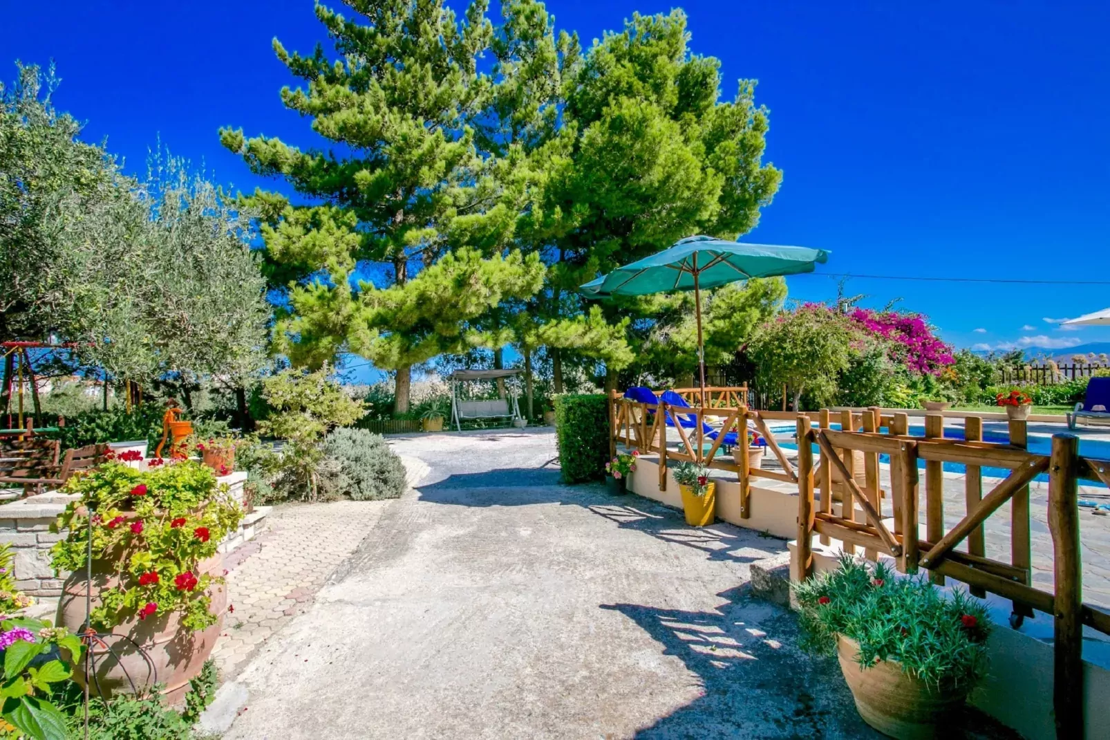 Villa Agapi-Tuinen zomer
