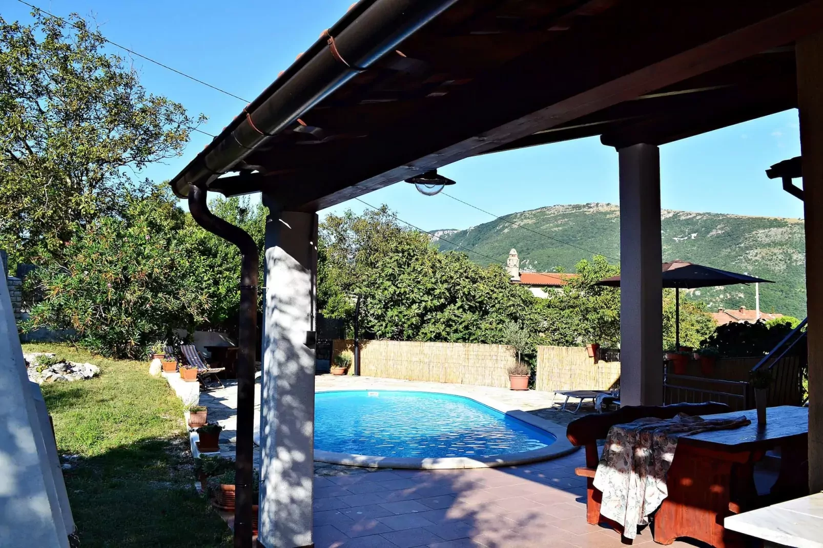 Apartment Ulika - Private Pool, Mountain View-Buitenlucht