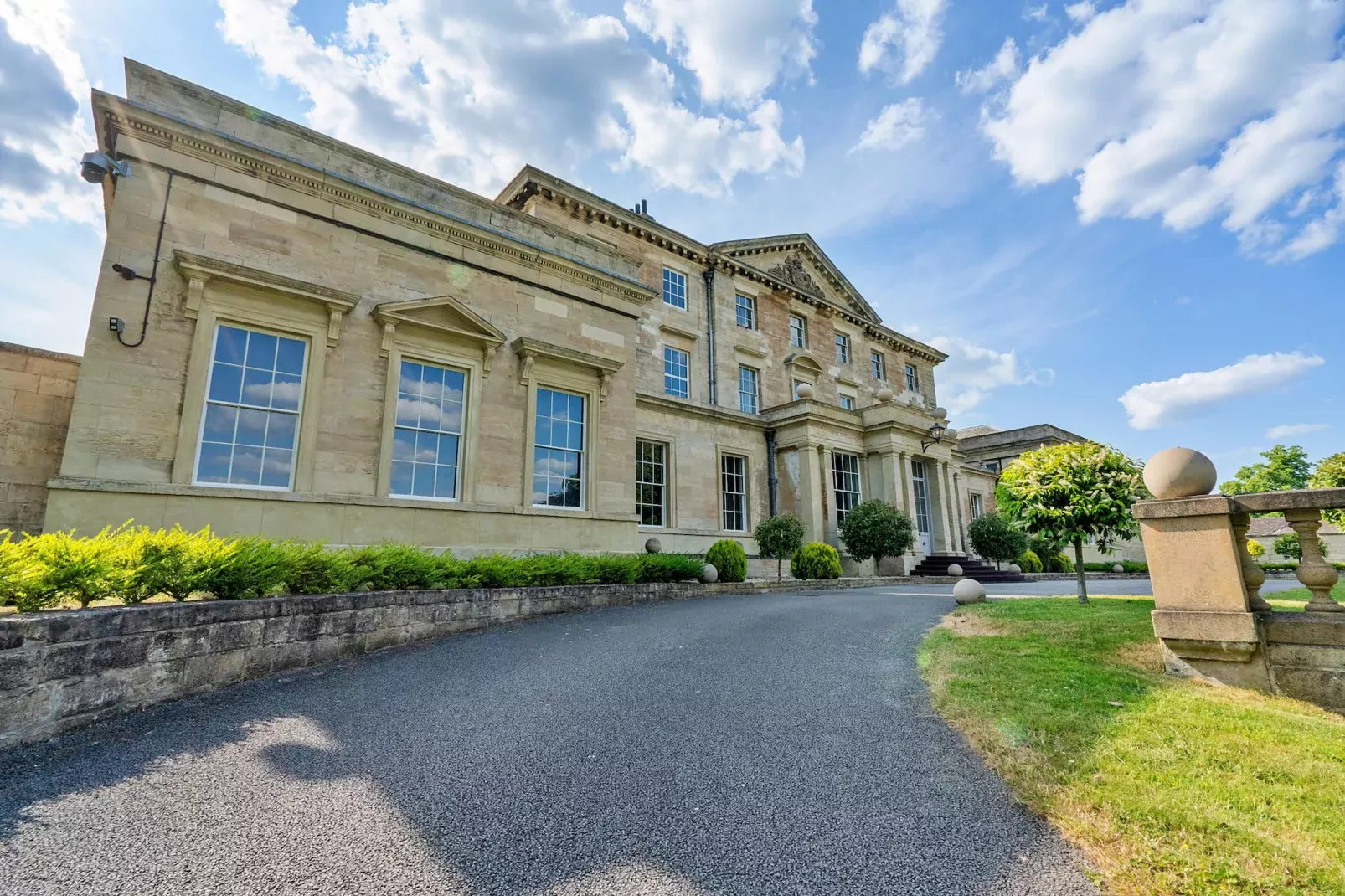 Hickleton Hall-Buitenlucht