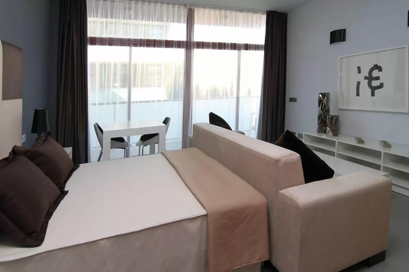 APOLO SUITES RENTALMAR 2/4-Slaapkamer