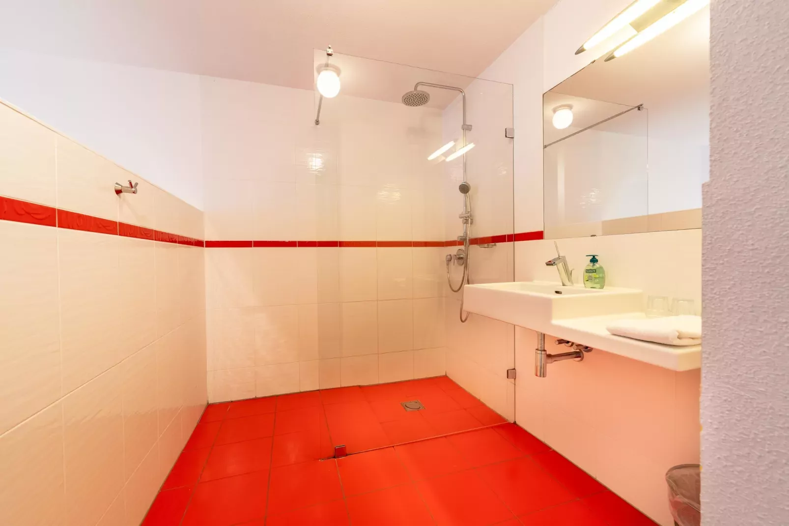 De Slaapfabriek-Badkamer