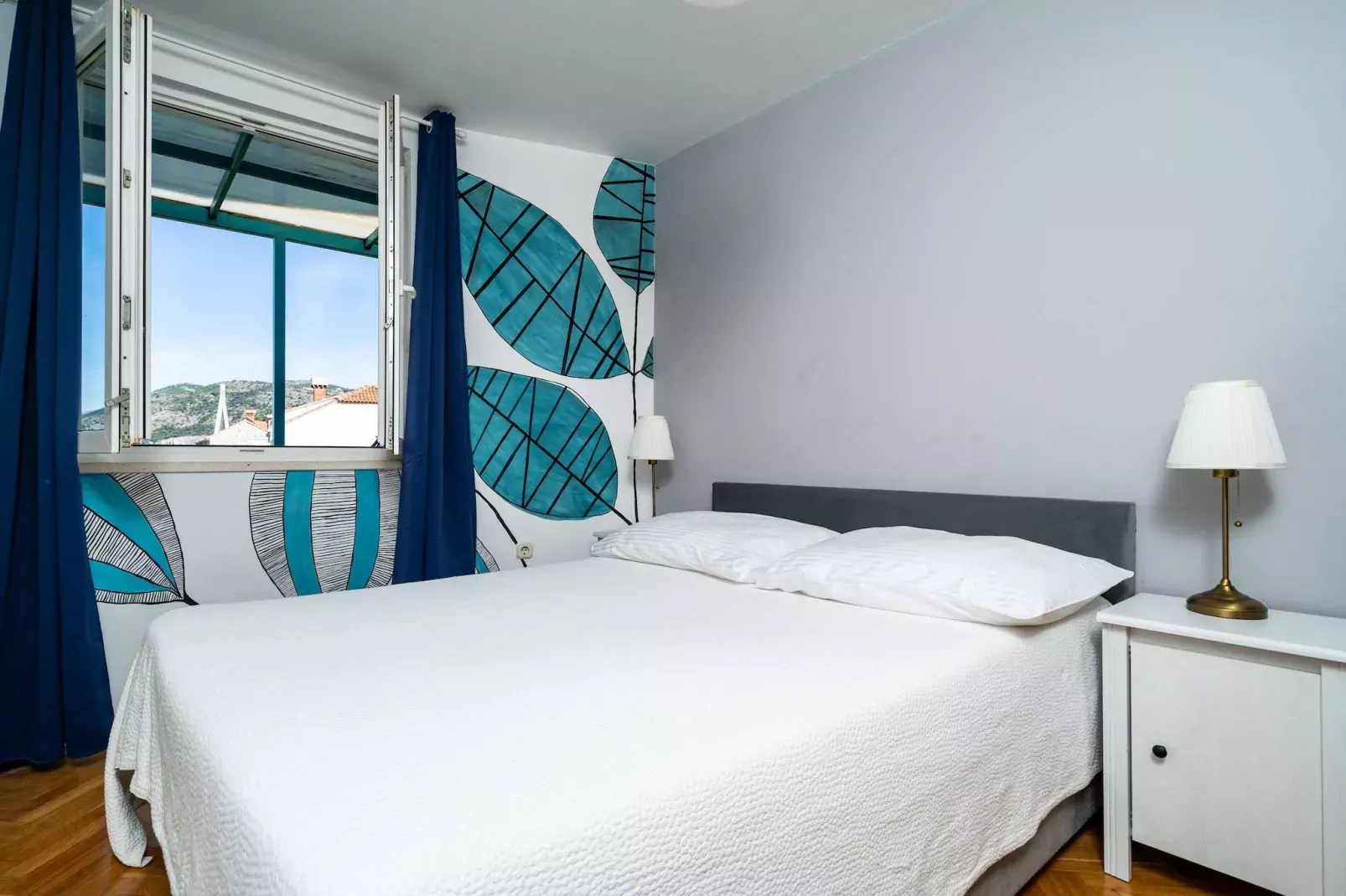 Apartment Radovan - One-Bedroom Apartment with Balcony and Sea View-Slaapkamer