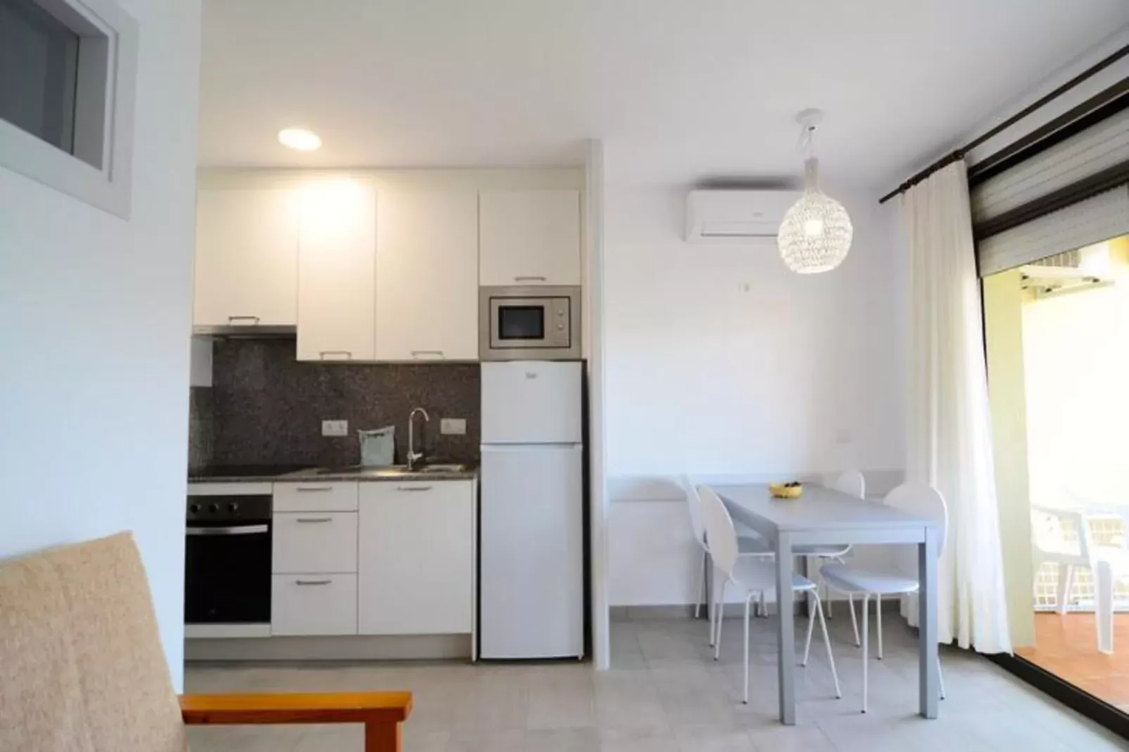 Appartements à L'Estartit-Buitenkant zomer