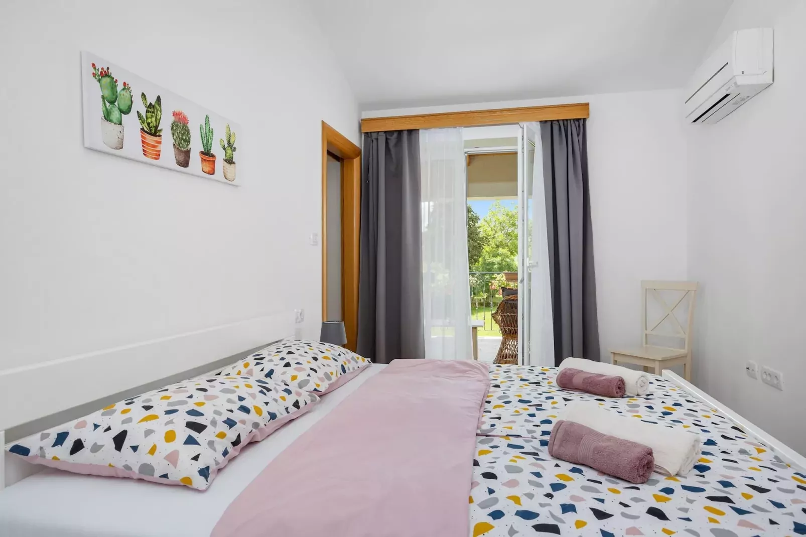 Villa Katarina - Old Stone House with Private Pool-Slaapkamer