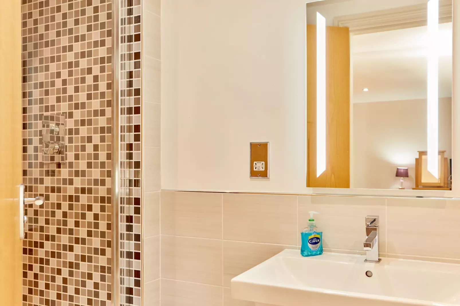 Sunshine Cottage-Badkamer