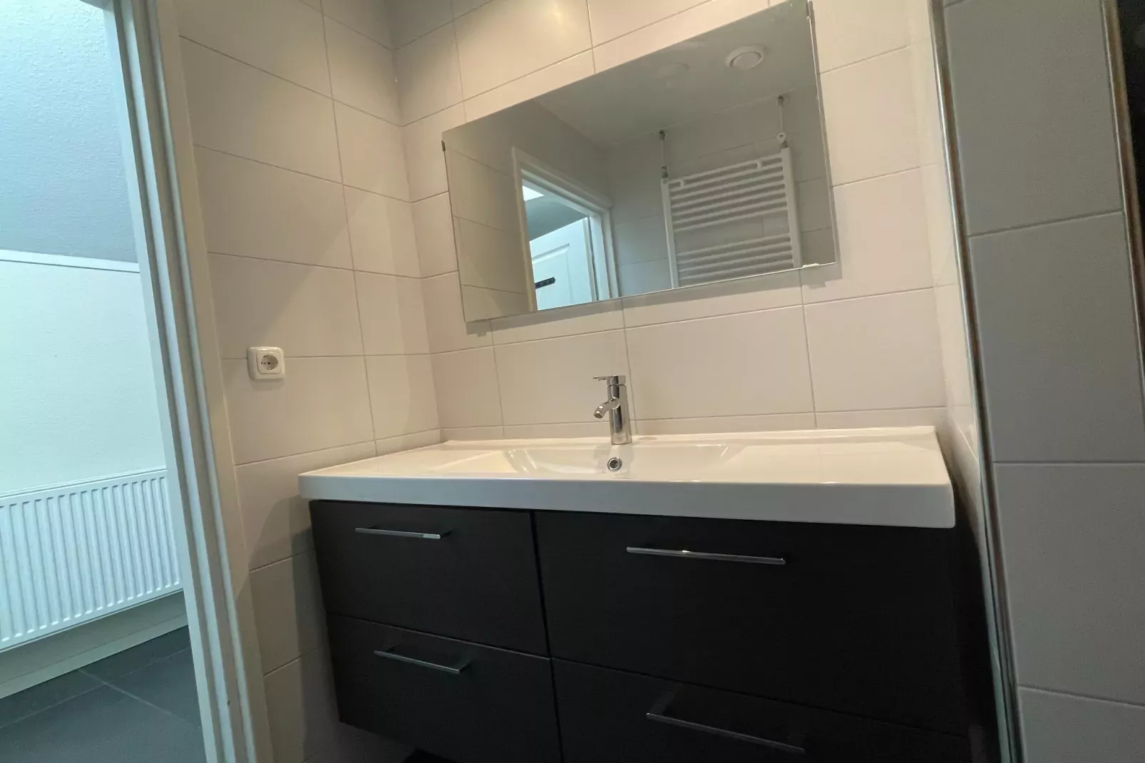 Elperhof home 16A-Badkamer