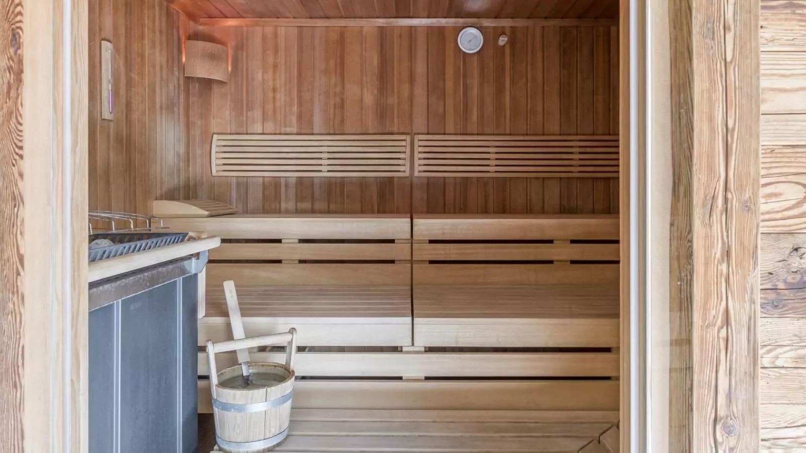 Next to the ski lift A 4-Sauna