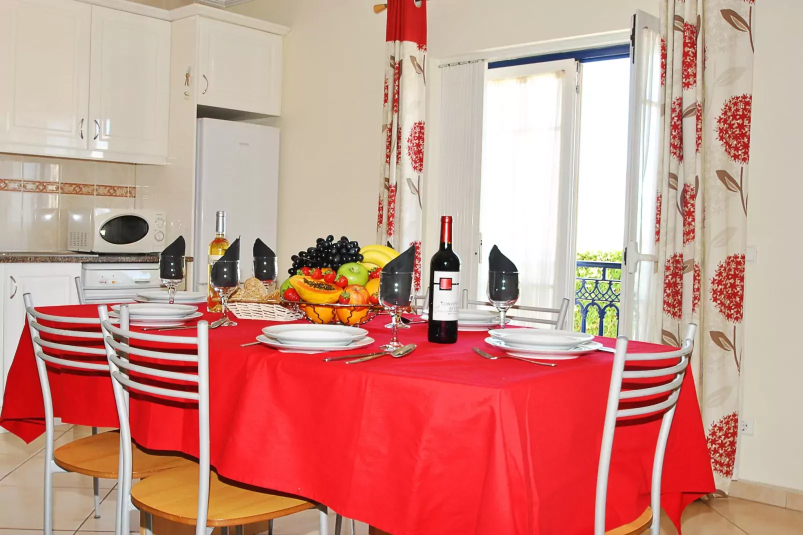 Apartment Paphos-Eetkamer