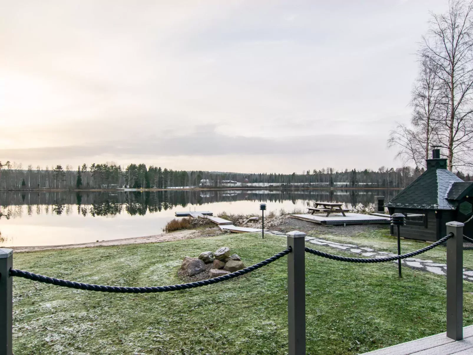 Aurinkopaikka-Buiten