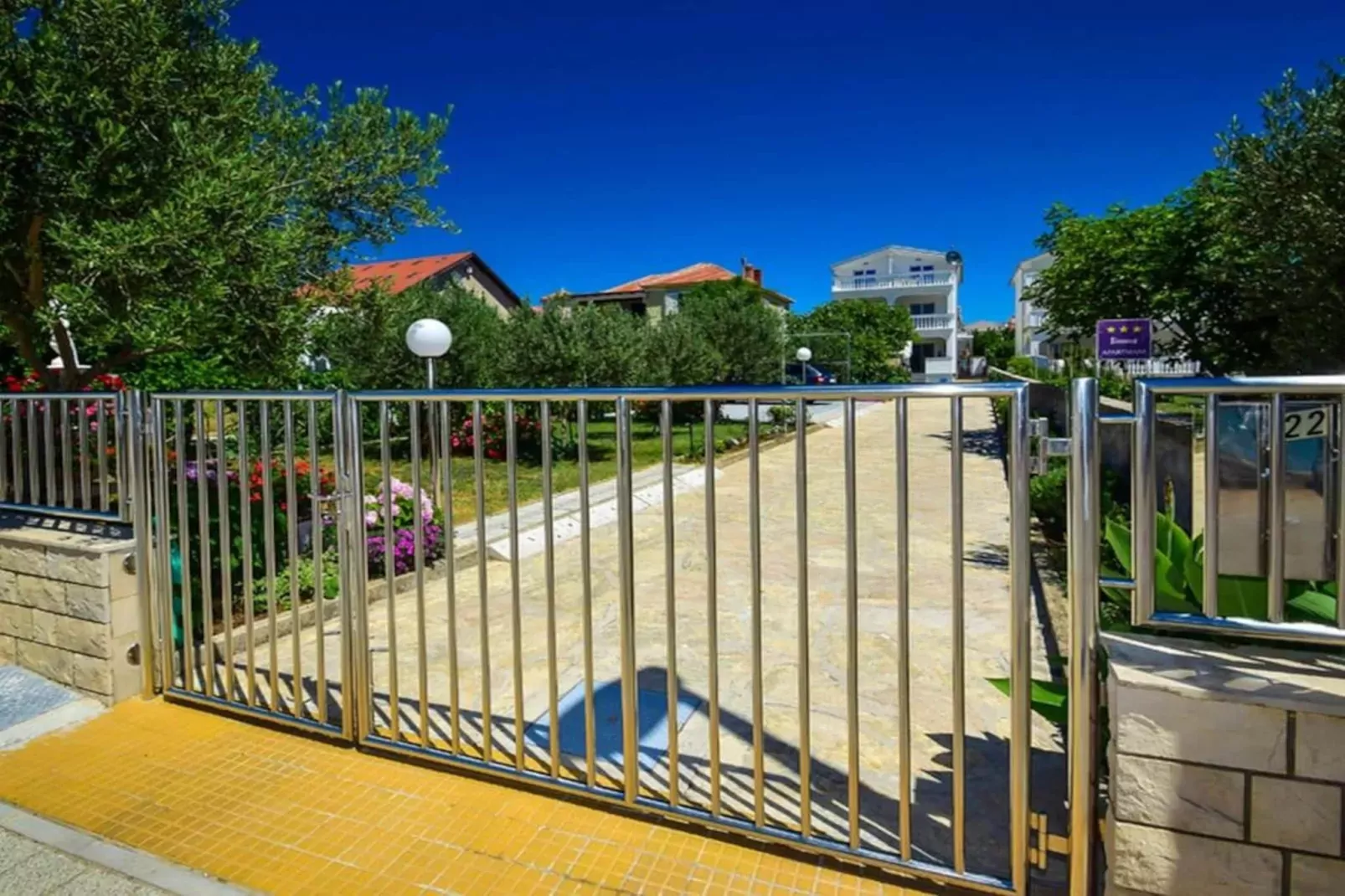 Apartments Olga - two bedroom apartment A4-Buitenlucht