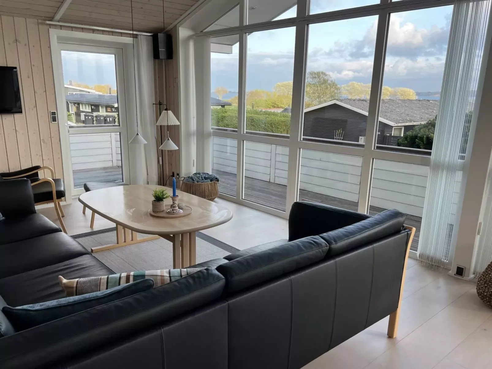 "Jelke" - 500m from the sea-Binnen
